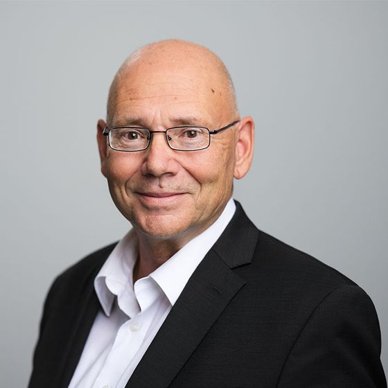 Porträt Thomas George